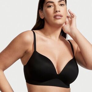 New - INCREDIBLE BY VICTORIA’S SECRET
Wireless Push-Up Bra‎
